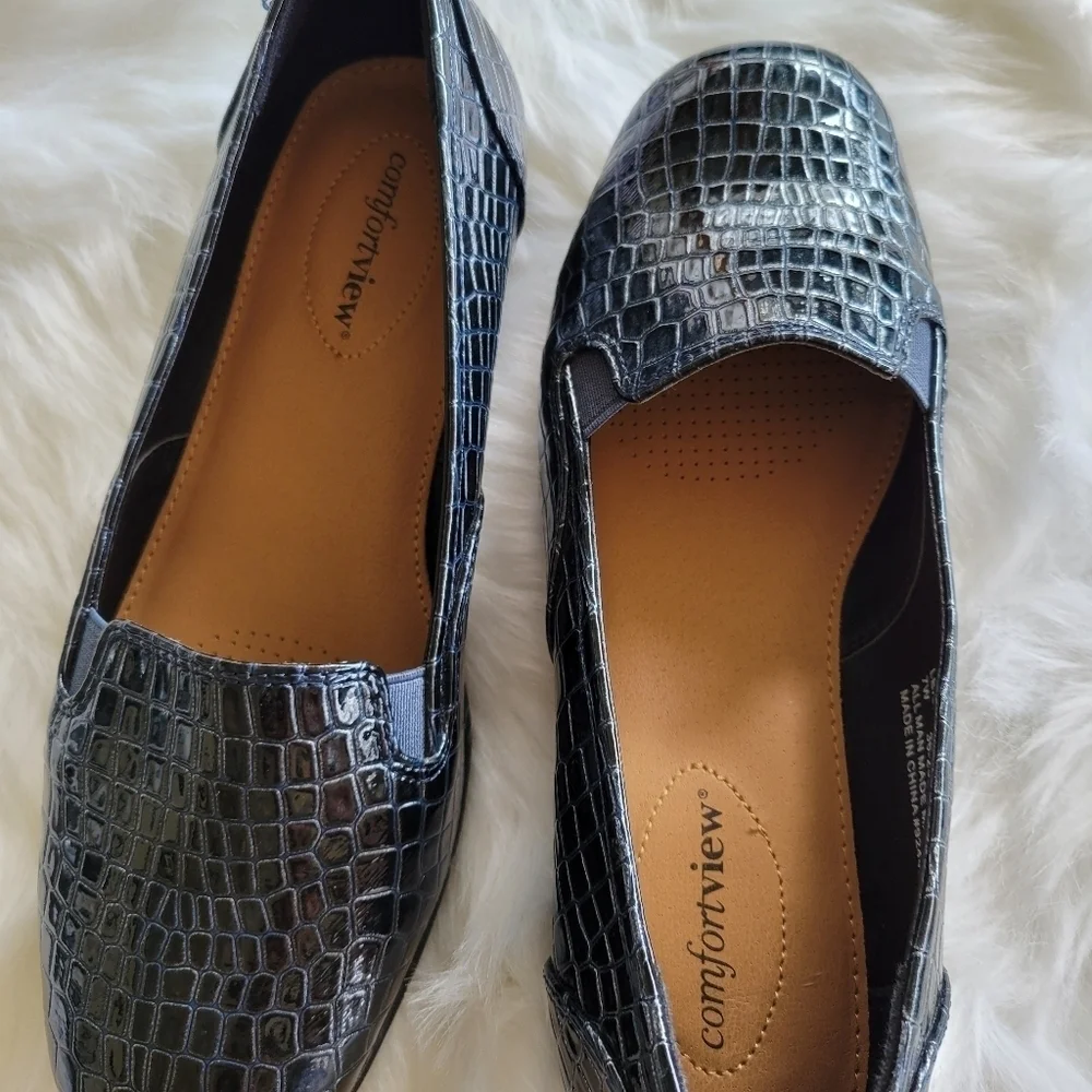 Comfortview Women's Black Loafers